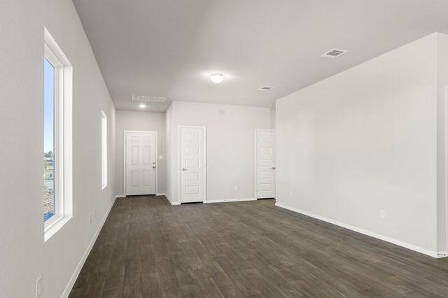 112 Bountiful LN, Elgin, TX 78621