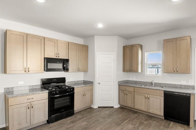 112 Bountiful LN, Elgin, TX 78621