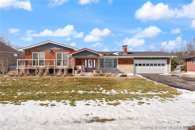 8115 N Skyline Drive, Floyds Knobs, IN 47119