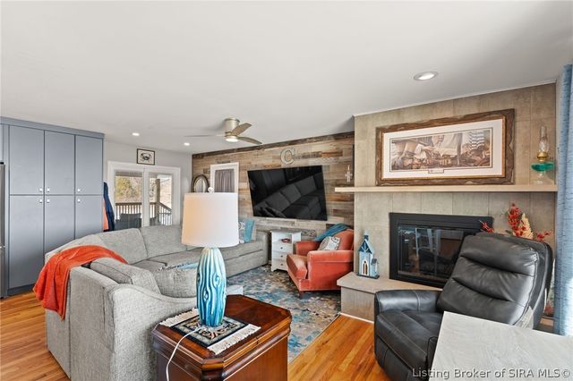 8115 N Skyline Drive, Floyds Knobs, IN 47119