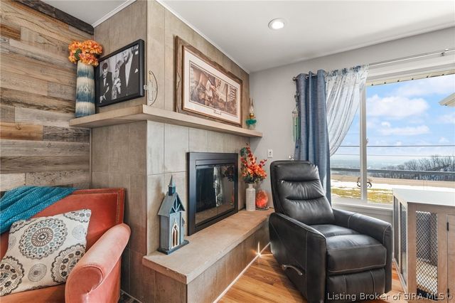 8115 N Skyline Drive, Floyds Knobs, IN 47119