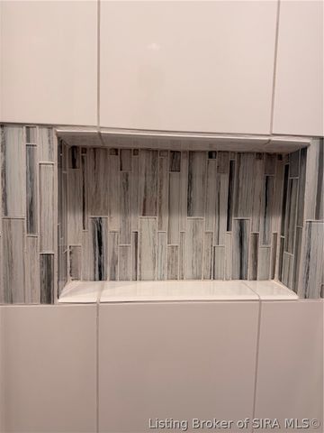 8115 N Skyline Drive, Floyds Knobs, IN 47119