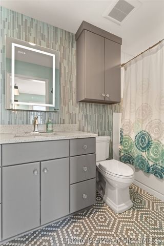 8115 N Skyline Drive, Floyds Knobs, IN 47119