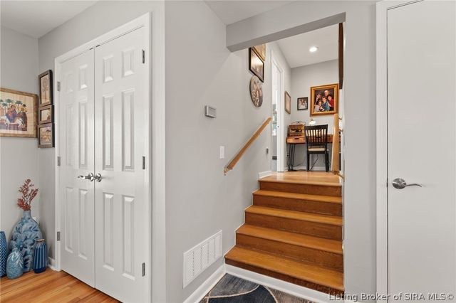 8115 N Skyline Drive, Floyds Knobs, IN 47119