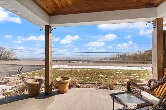 8115 N Skyline Drive, Floyds Knobs, IN 47119