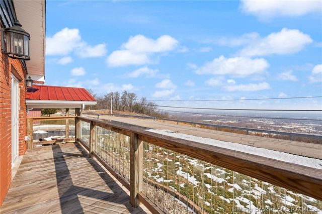 8115 N Skyline Drive, Floyds Knobs, IN 47119