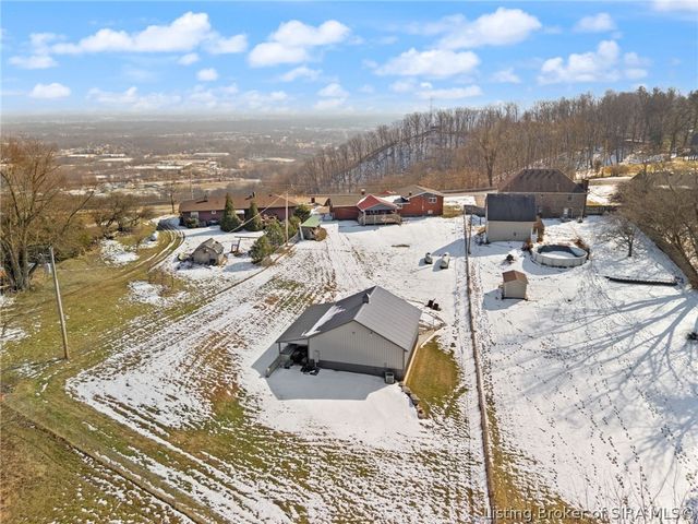 8115 N Skyline Drive, Floyds Knobs, IN 47119