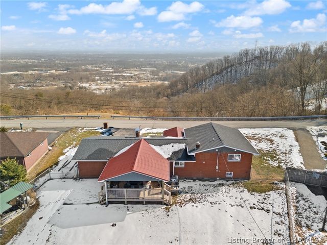 8115 N Skyline Drive, Floyds Knobs, IN 47119