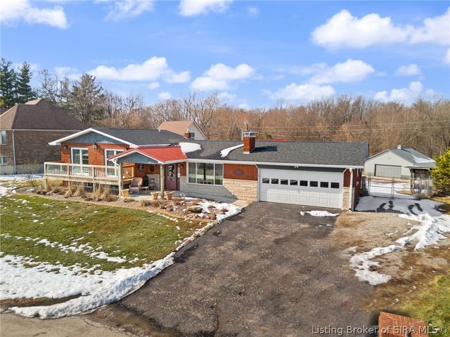 8115 N Skyline Drive, Floyds Knobs, IN 47119