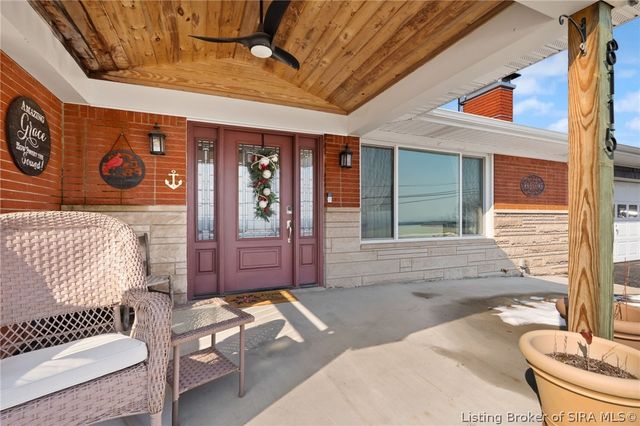 8115 N Skyline Drive, Floyds Knobs, IN 47119