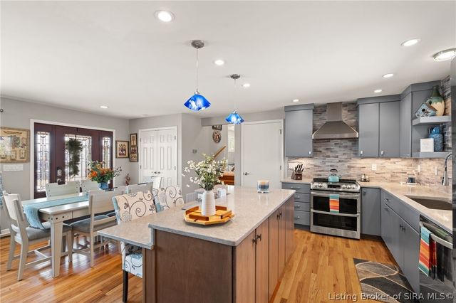 8115 N Skyline Drive, Floyds Knobs, IN 47119