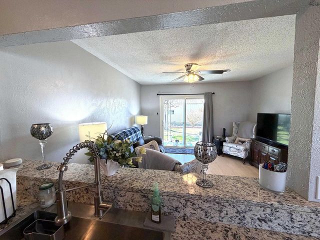 409 N HAMMOND STREET, Henrietta, TX 76365