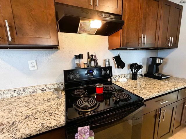 409 N HAMMOND STREET, Henrietta, TX 76365