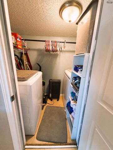 409 N HAMMOND STREET, Henrietta, TX 76365