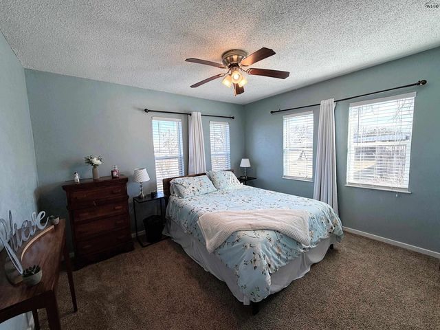 409 N HAMMOND STREET, Henrietta, TX 76365