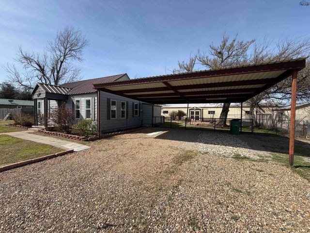 409 N HAMMOND STREET, Henrietta, TX 76365