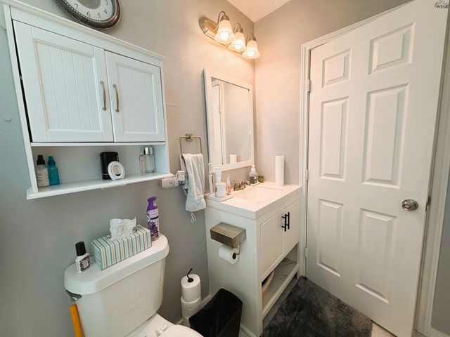 409 N HAMMOND STREET, Henrietta, TX 76365