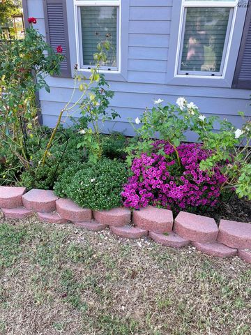 409 N HAMMOND STREET, Henrietta, TX 76365