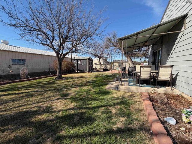 409 N HAMMOND STREET, Henrietta, TX 76365