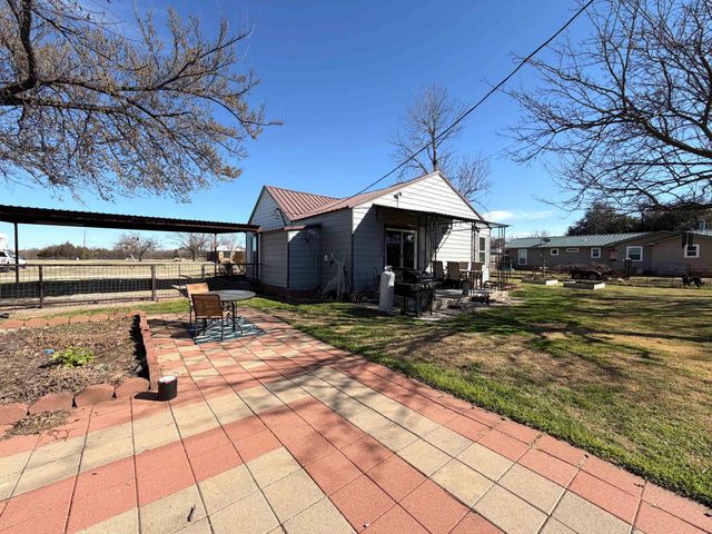 409 N HAMMOND STREET, Henrietta, TX 76365