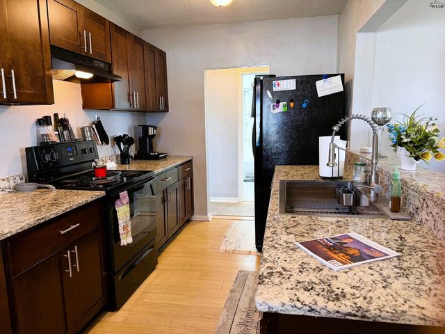 409 N HAMMOND STREET, Henrietta, TX 76365