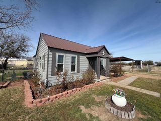 409 N HAMMOND STREET, Henrietta, TX 76365