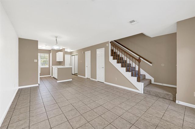 2030 Plantation Drive B-14, Conroe, TX 77301