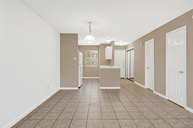 2030 Plantation Drive B-14, Conroe, TX 77301