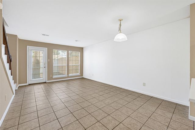 2030 Plantation Drive B-14, Conroe, TX 77301