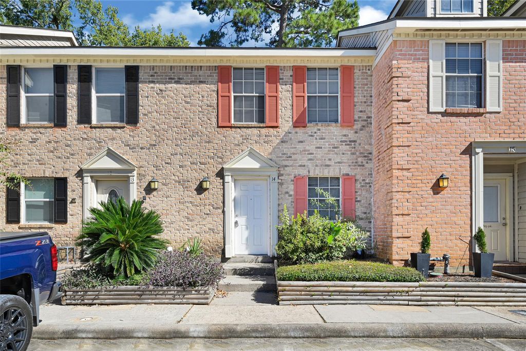 2030 Plantation Drive B-14, Conroe, TX 77301