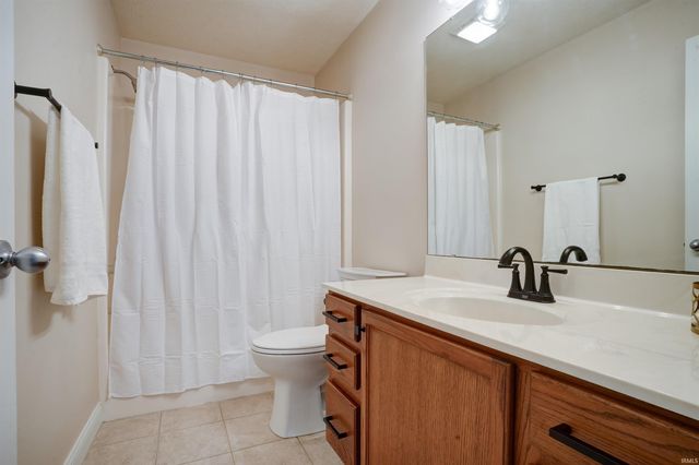 11918 WAYLAND Court, Evansville, IN 47725