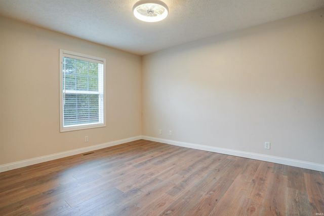 11918 WAYLAND Court, Evansville, IN 47725