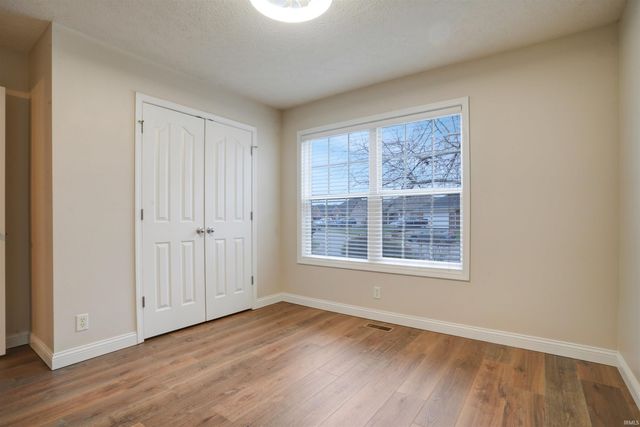 11918 WAYLAND Court, Evansville, IN 47725