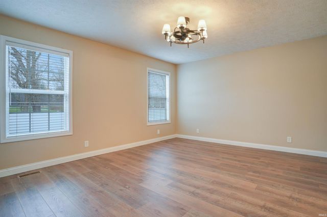 11918 WAYLAND Court, Evansville, IN 47725