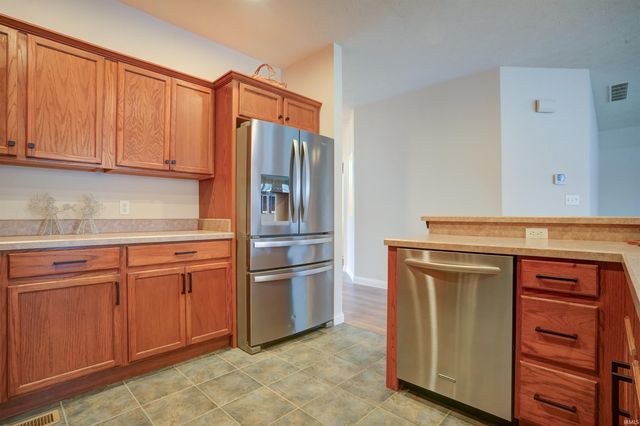 11918 WAYLAND Court, Evansville, IN 47725