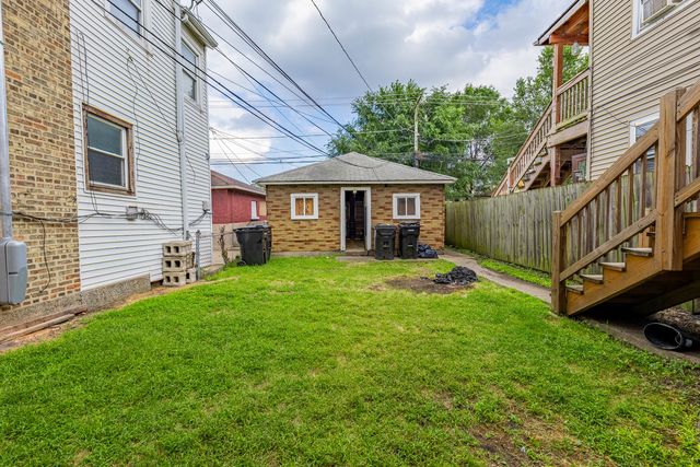 13303 S Brandon Avenue, Chicago, IL 60633