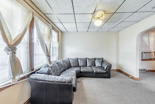 13303 S Brandon Avenue, Chicago, IL 60633