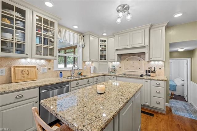 4100 Weyanoke DR, Portsmouth, VA 23703