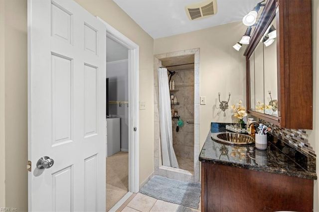 4100 Weyanoke DR, Portsmouth, VA 23703