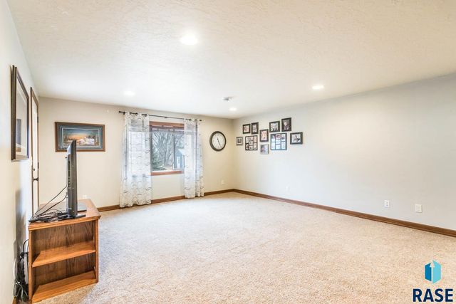 435 N Jenny Ave Avenue, Tea, SD 57064