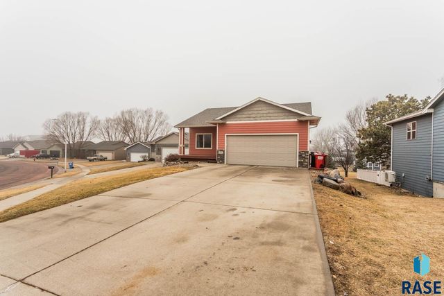 435 N Jenny Ave Avenue, Tea, SD 57064