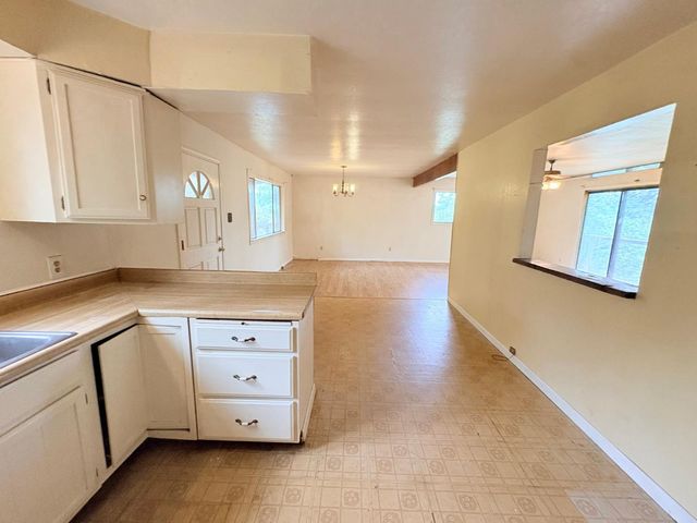 12063 Woodacre Rd, Grass Valley, CA 95949