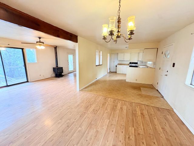 12063 Woodacre Rd, Grass Valley, CA 95949