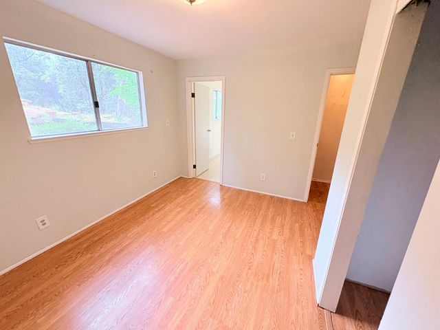 12063 Woodacre Rd, Grass Valley, CA 95949