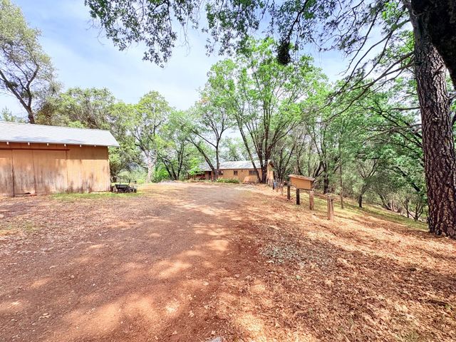 12063 Woodacre Rd, Grass Valley, CA 95949