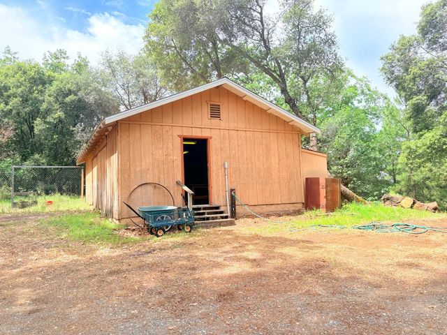 12063 Woodacre Rd, Grass Valley, CA 95949