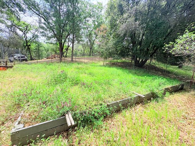 12063 Woodacre Rd, Grass Valley, CA 95949