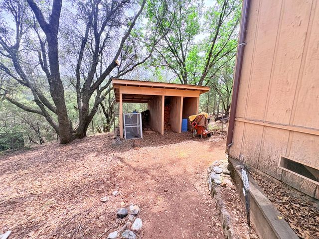 12063 Woodacre Rd, Grass Valley, CA 95949