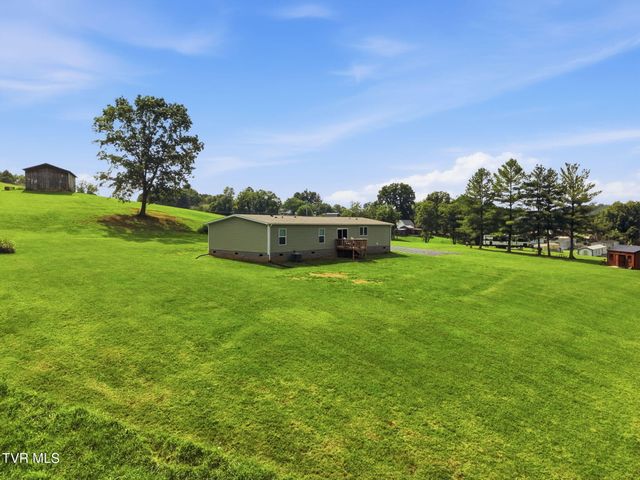 323 Fox Pvt Drive, Bluff City, TN 37618
