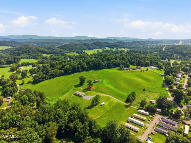 323 Fox Pvt Drive, Bluff City, TN 37618